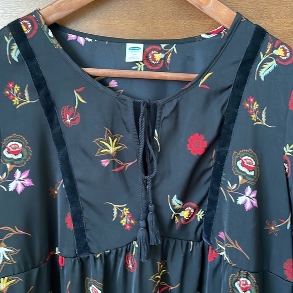 Old Navy Dark Romantic Floral Boho Dress with Tassel Neckline Medium Tiered - Picture 3 of 12